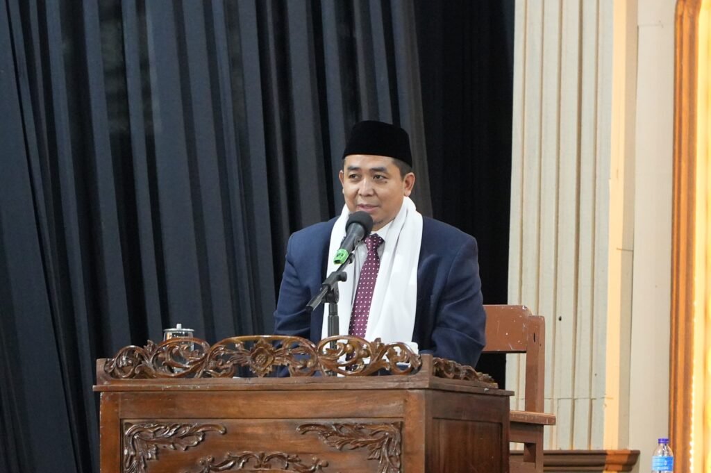 Pesan Kiai Anang Kepada Calon Alumni: Jadilah Pemimpin yang Simpatik dan Visioner