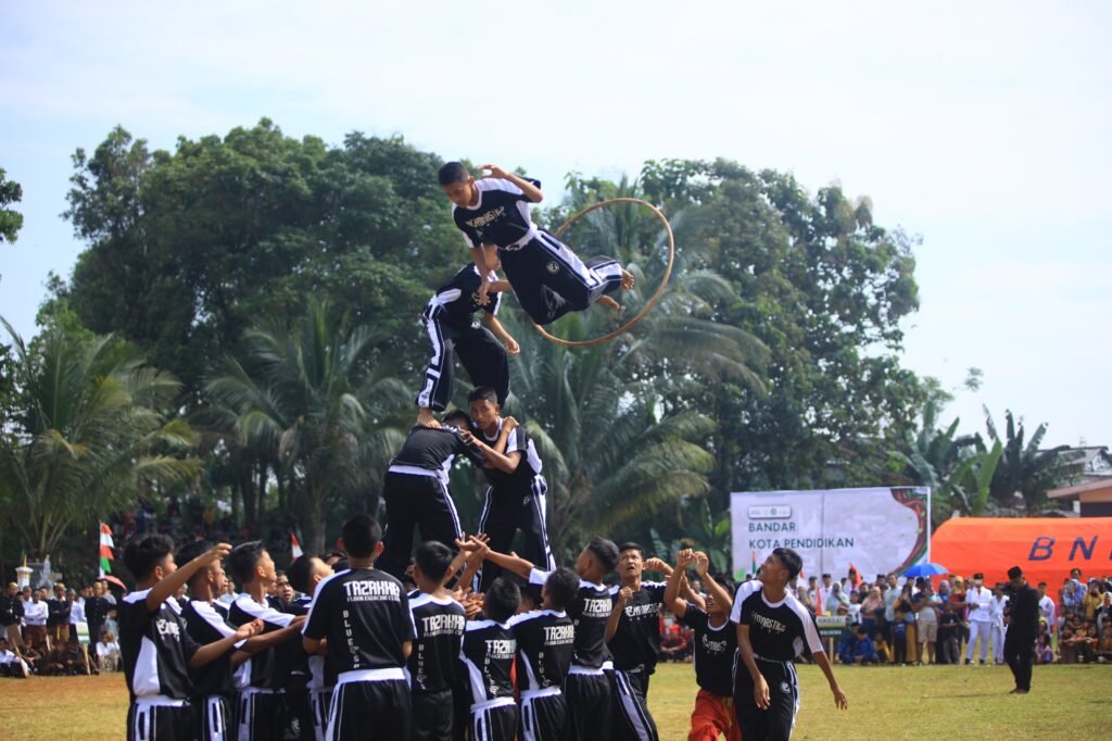 PESANTREN: INTEGRASI TRIPUSAT PENDIDIKAN