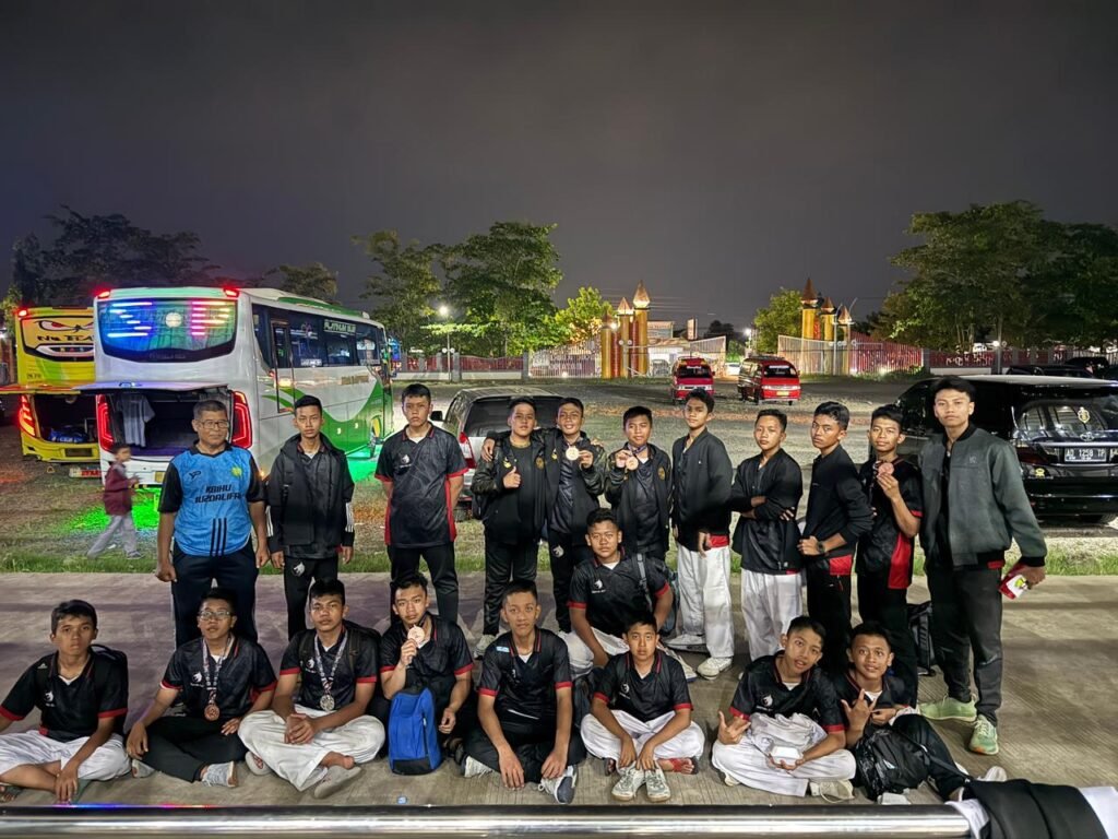 Santri Tazakka Raih Enam Medali pada Kejuaraan Daerah Karate-Do Gojukai Indonesia Piala Kajari Batang 2026