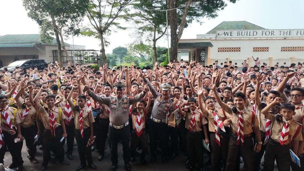 Pramuka Tazakka Kolaboratif Satlantas Polres Batang dan BNN Kabupaten Batang Tingkatkan Kesadaran Hukum dan Bahaya Narkoba