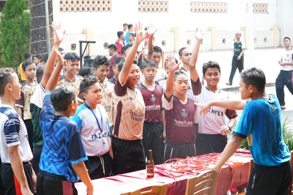 Berbagai Perlombaan Rakyat Semarakkan Peringatan HUT RI Ke-81 di Tazakka