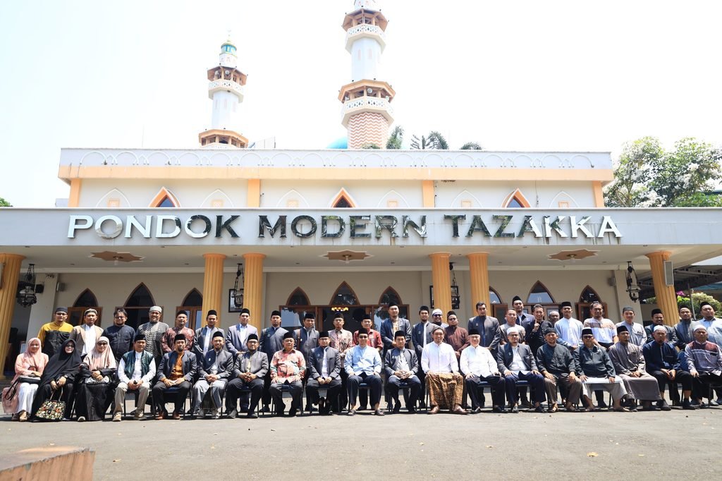 Lebih dari 70 Pimpinan Pesantren dan Muballigh Silaturahmi dan Rihlah Ilmi ke Tazakka